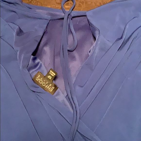 Dress - Picture 3 of 4